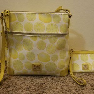 Dooney & Bourke cross body bag